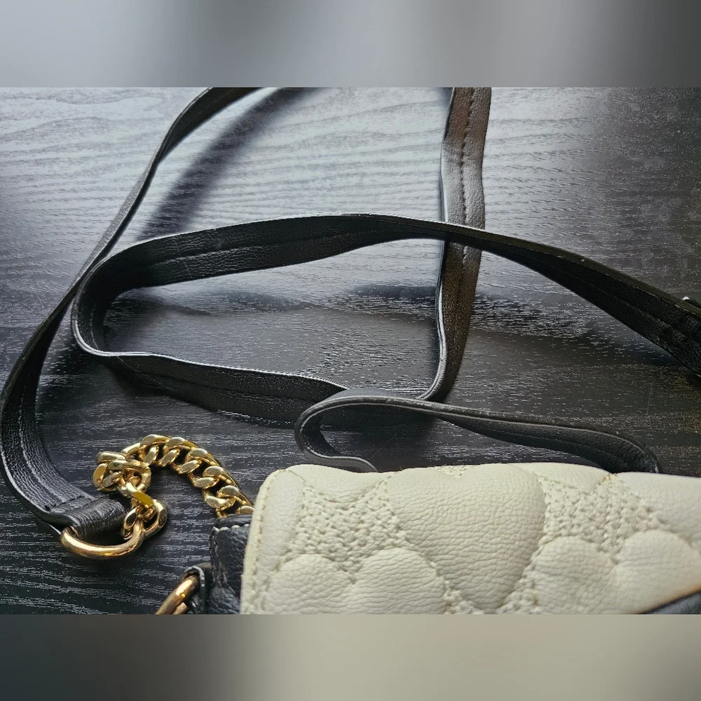 Betsey Johnson Black & Cream Quilted Crossbody Bag OS - Picture 3 of 15